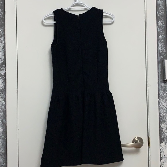 Mid cut black pattern dress - Picture 3 of 4